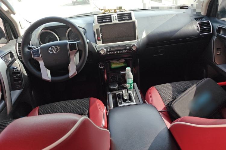 Used Toyota Prado 2016 2.7L Automatic Standard Edition Center Console