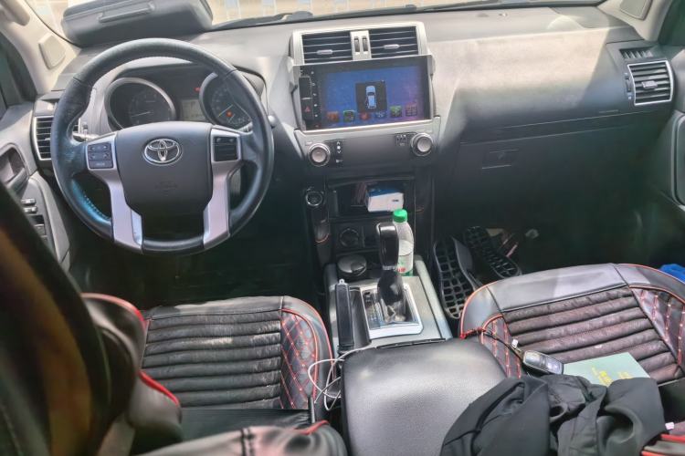 Used Toyota Prado 2016 2.7L Automatic Standard Edition Center Console
