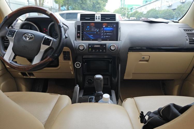 Used Toyota Prado 2016 2700 TX 7-Seater Middle East Version Center Console