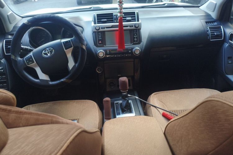 Used Toyota Prado 2016 2.7L Automatic Standard Edition Center Console