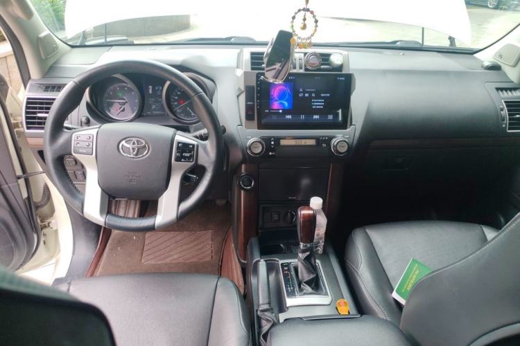Used Toyota Prado 2016 3.5L Automatic TX-L NAVI Center Console