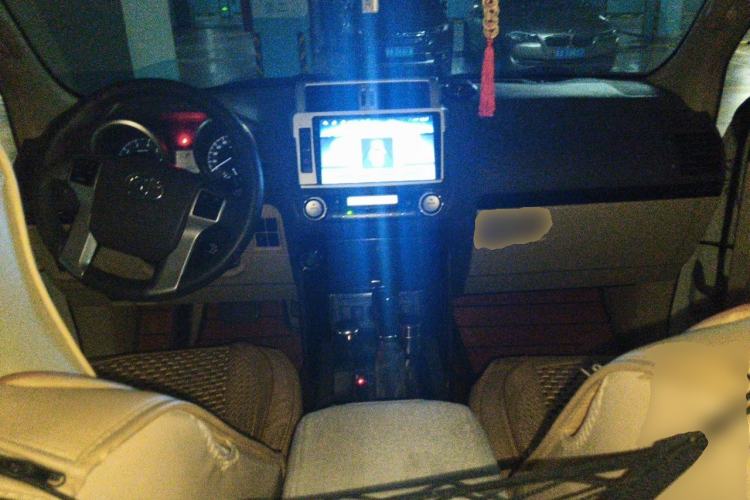 Used Toyota Prado  Center Console