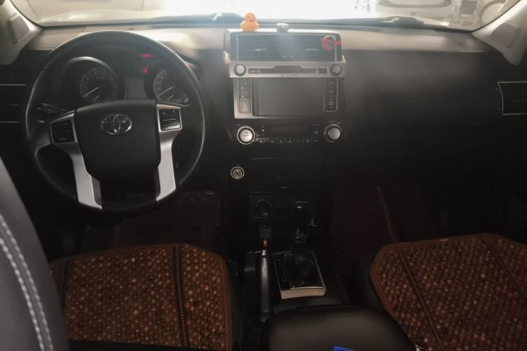 Used Toyota Prado 2016 2.7L Automatic Standard Edition Center Console