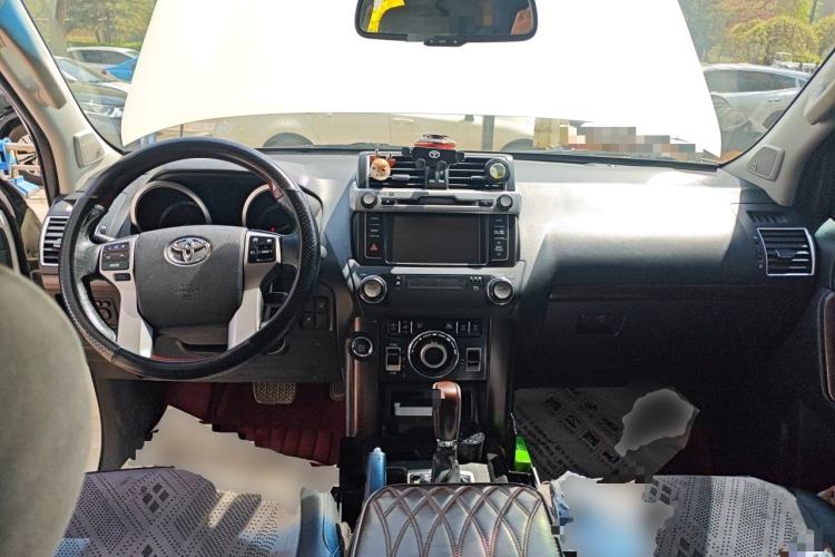 Used Toyota Prado 2016 3.5L Automatic VX NAVI Center Console
