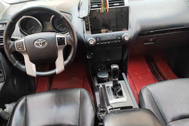 Used Toyota Prado 2016 2.7L Automatic Standard Edition Center Console