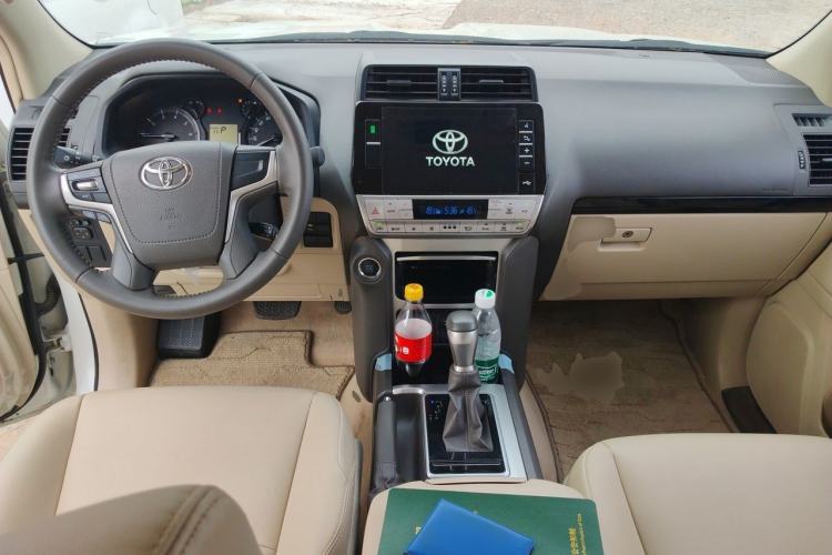 Used Toyota Prado  Center Console