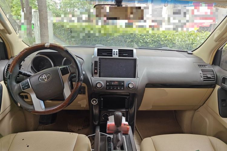 Used Toyota Prado 2016 2700 TX 7-Seater Middle East Version Center Console