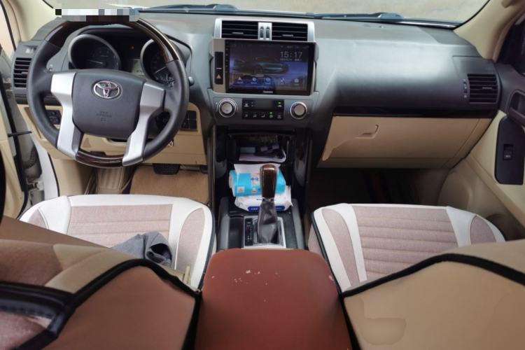 Used Toyota Prado  Center Console