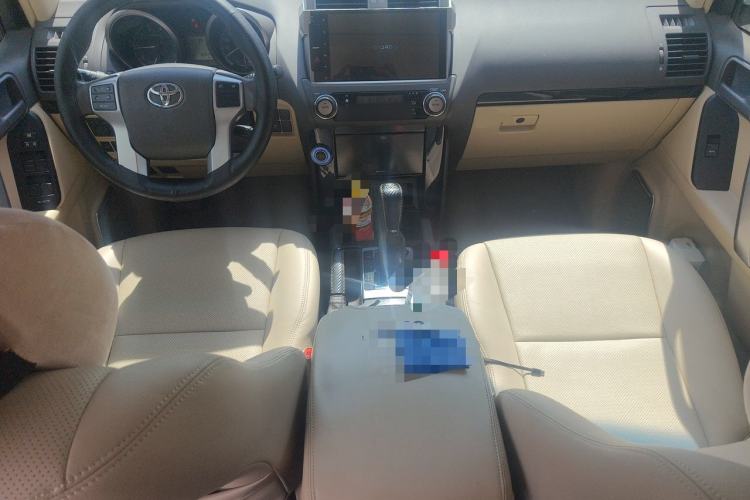 Used Toyota Prado  Center Console