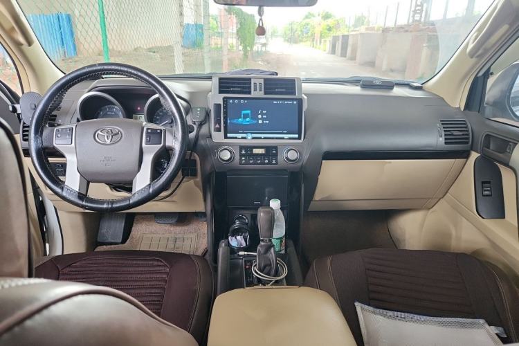 Used Toyota Prado  Center Console
