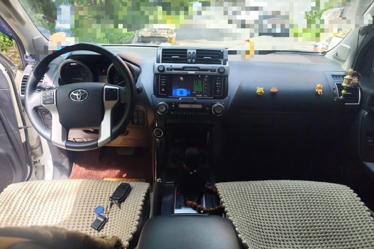 Used Toyota Prado 2016 2.7L Automatic Luxury Edition Center Console