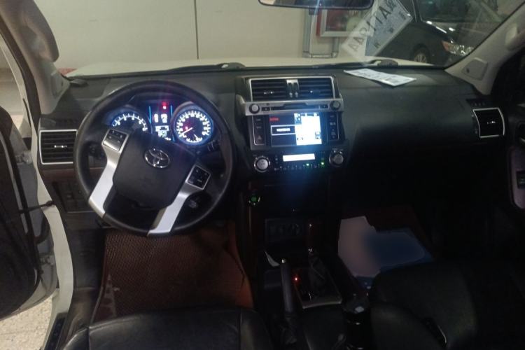 Used Toyota Prado 2016 3.5L Automatic TX-L NAVI Center Console