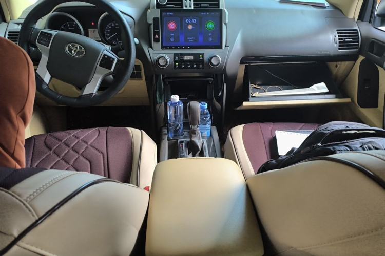 Used Toyota Prado  Center Console