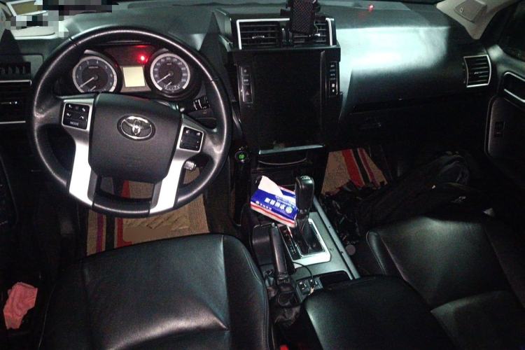 Used Toyota Prado 2016 2.7L Automatic Luxury Edition Center Console