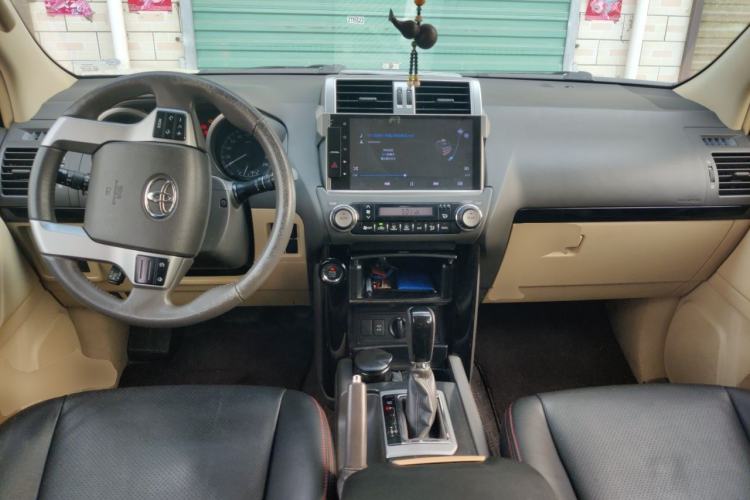 Used Toyota Prado  Center Console