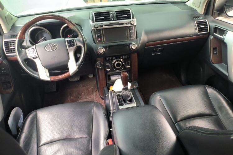 Used Toyota Prado 2016 3.5L Automatic VX NAVI Center Console