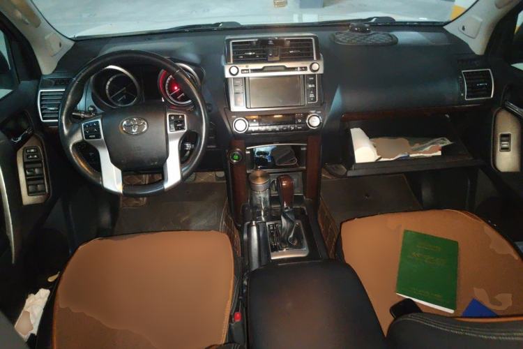 Used Toyota Prado 2016 3.5L Automatic TX-L NAVI Center Console