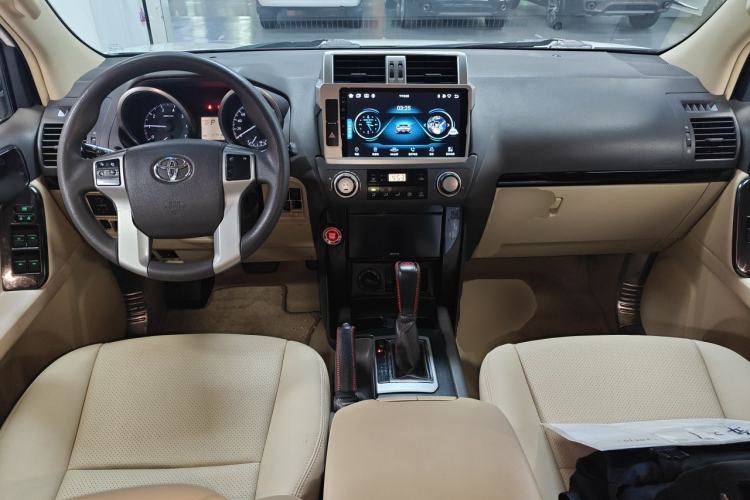 Used Toyota Prado 2016 2700 TX 5-Seater Middle East Version Center Console