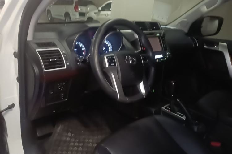 Used Toyota Prado 2016 3.5L Automatic TX-L NAVI Center Console