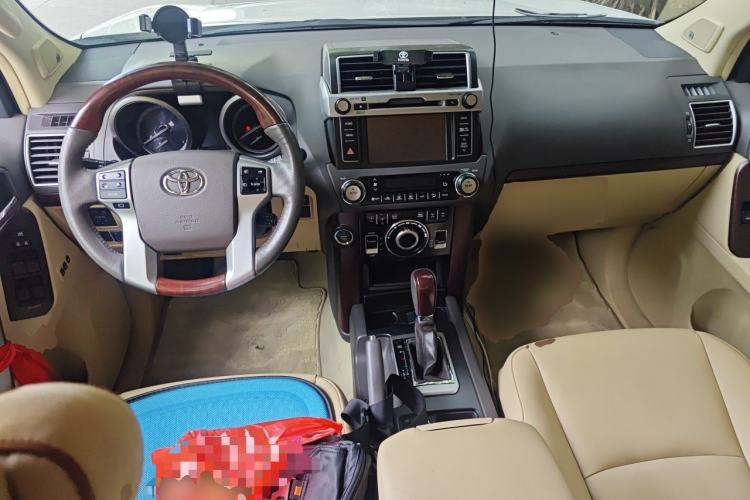 Used Toyota Prado 2016 3.5L Automatic VX NAVI Center Console