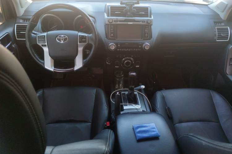 Used Toyota Prado 2016 3.5L Automatic VX NAVI Center Console