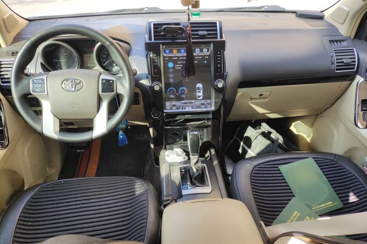 Used Toyota Prado 2016 2.7L Automatic Standard Edition Center Console