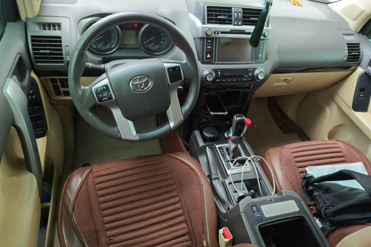 Used Toyota Prado 2016 2700 TX 7-Seater Middle East Version Center Console