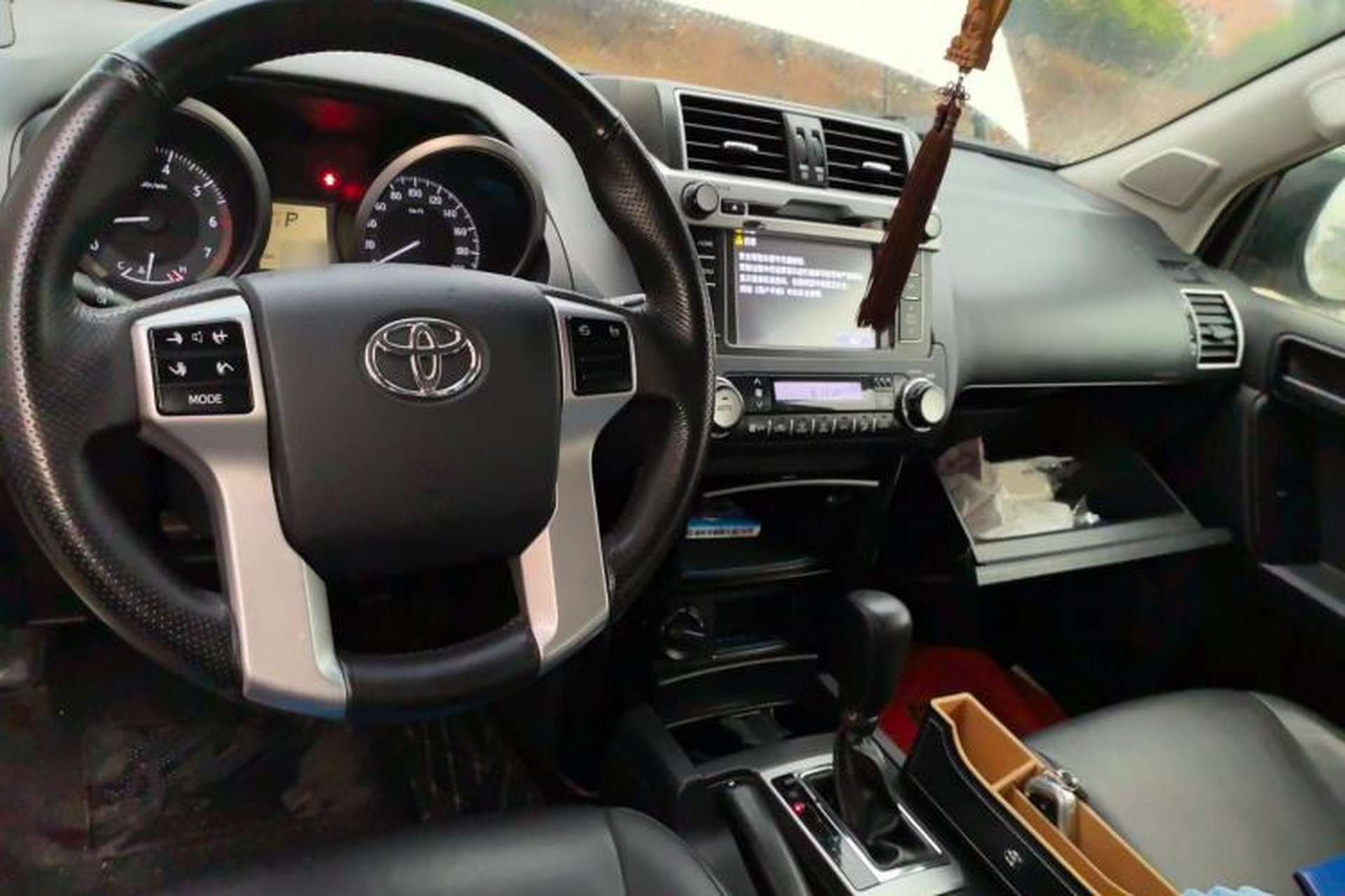 Used Toyota Prado 2016 2.7L Automatic Standard Edition Center Console