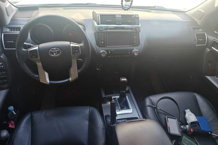 Used Toyota Prado 2016 3.5L Automatic TX-L NAVI Center Console
