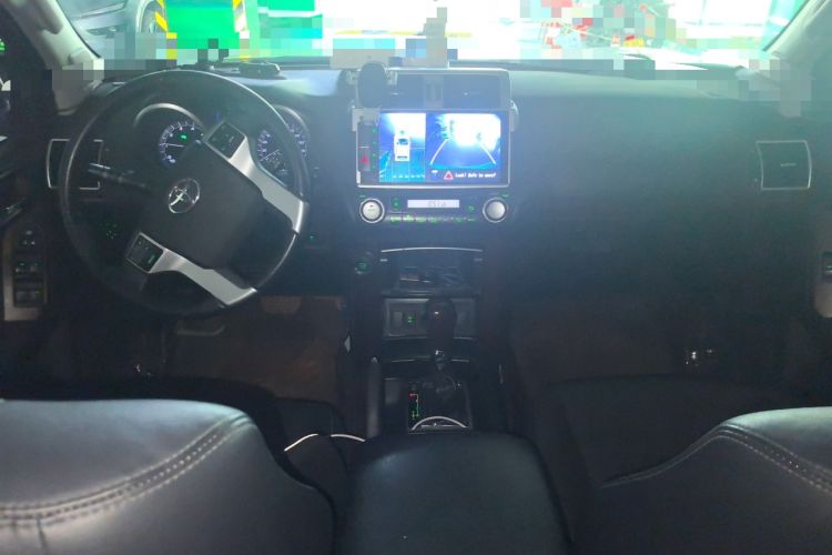 Used Toyota Prado 2016 3.5L Automatic TX-L Center Console