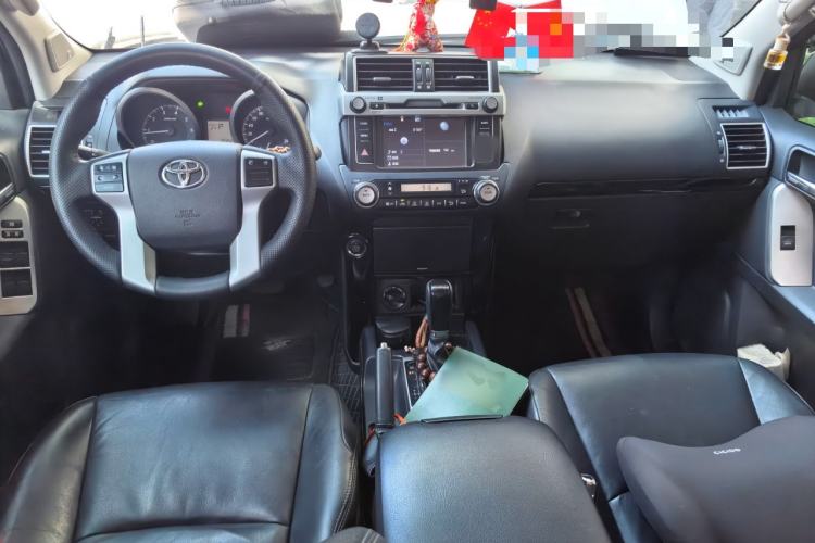 Used Toyota Prado 2016 2.7L Automatic Luxury Edition Center Console