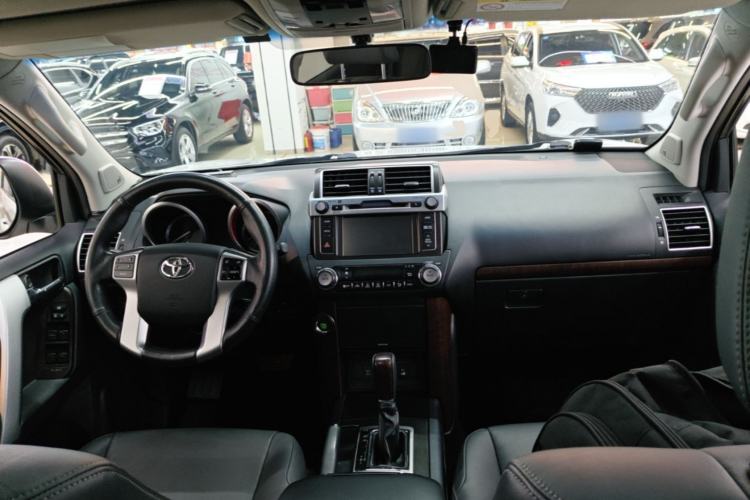 Used Toyota Prado 2016 3.5L Automatic TX-L NAVI Center Console