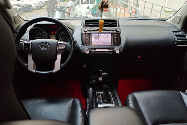 Used Toyota Prado 2016 2.7L Automatic Luxury Edition Center Console