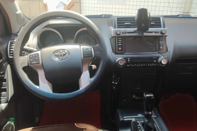 Used Toyota Prado 2016 2.7L Automatic Luxury Edition Center Console