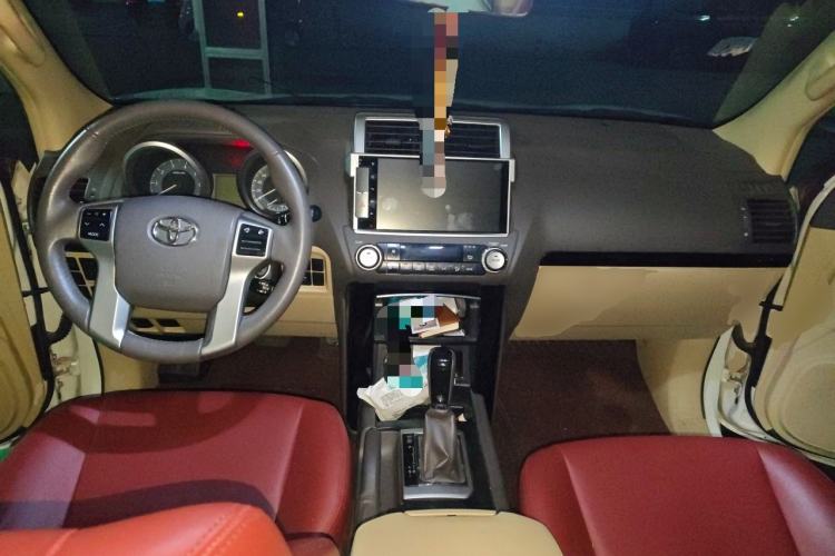 Used Toyota Prado  Center Console