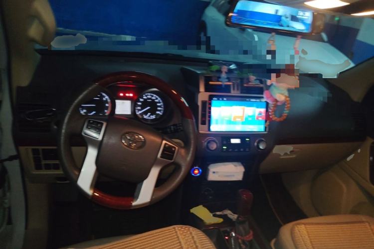 Used Toyota Prado  Center Console