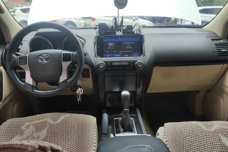 Used Toyota Prado  Center Console