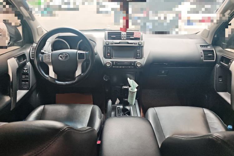 Used Toyota Prado 2016 2.7L Automatic Luxury Edition Center Console