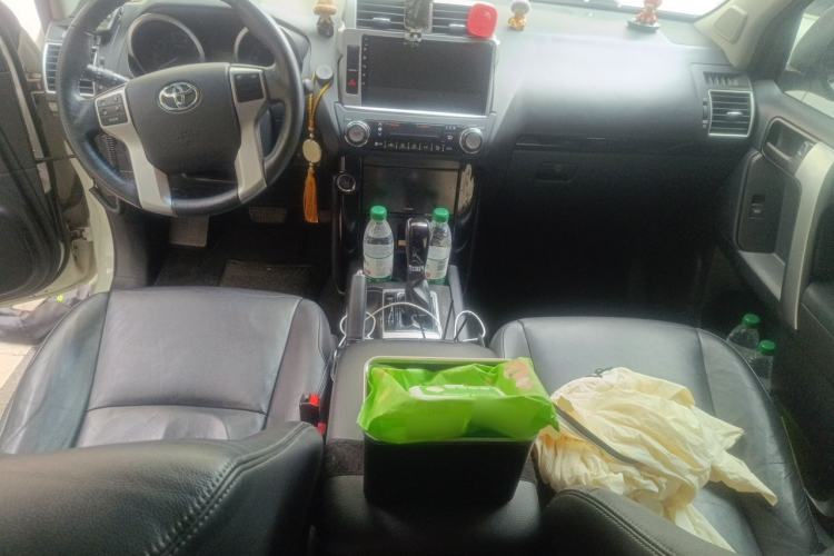 Used Toyota Prado 2016 2.7L Automatic Standard Edition Center Console