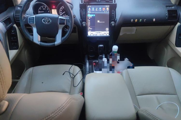 Used Toyota Prado  Center Console