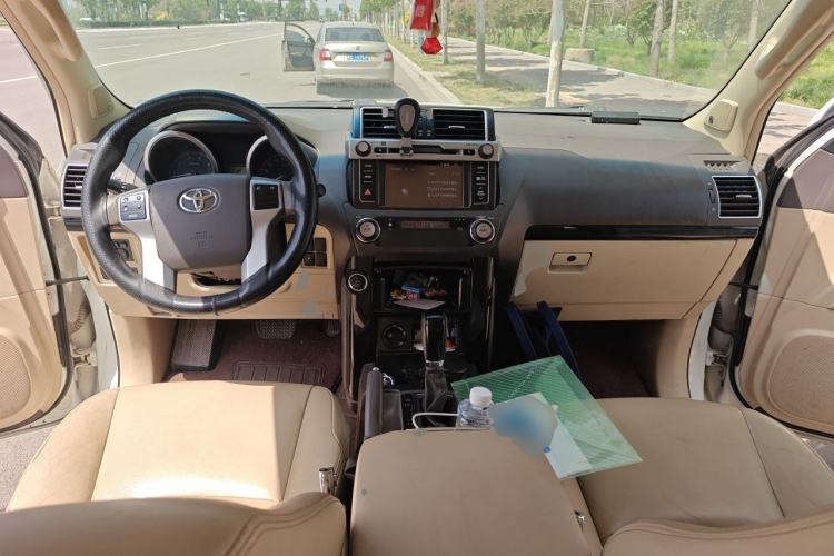 Used Toyota Prado 2016 2.7L Automatic Luxury Edition Center Console