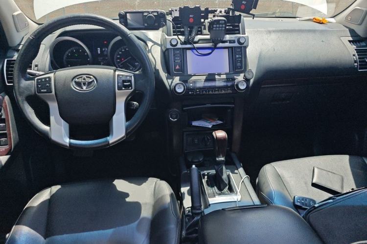 Used Toyota Prado 2016 3.5L Automatic TX-L NAVI Center Console