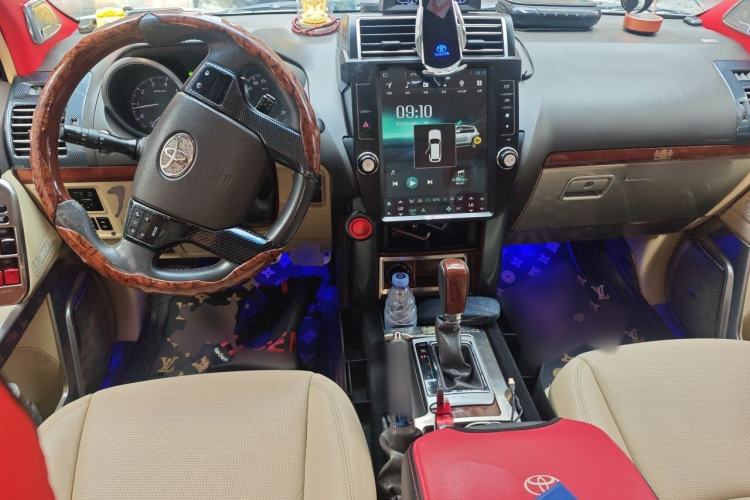 Used Toyota Prado  Center Console