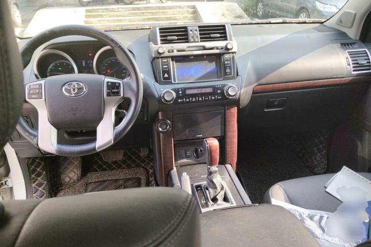 Used Toyota Prado 2016 3.5L Automatic TX-L NAVI Center Console