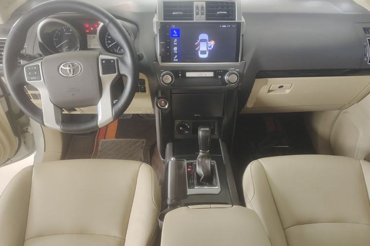 Used Toyota Prado 2016 2.7L Automatic Standard Edition Center Console