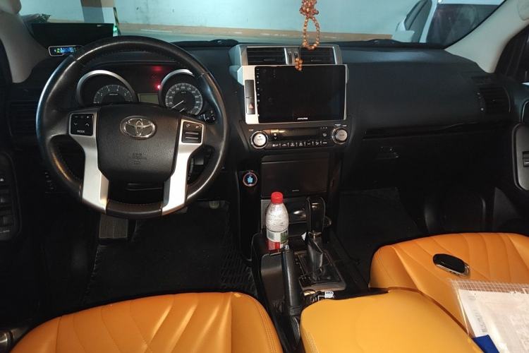 Used Toyota Prado 2016 2.7L Automatic Standard Edition Center Console
