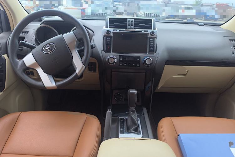 Used Toyota Prado  Center Console
