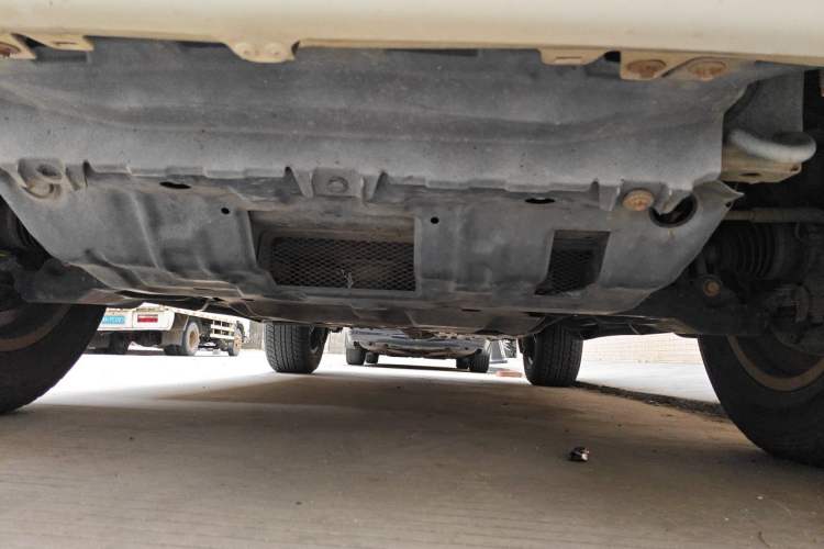 Used Toyota Prado 2016 2700 TX 7-Seater Middle East Version Chassis Front