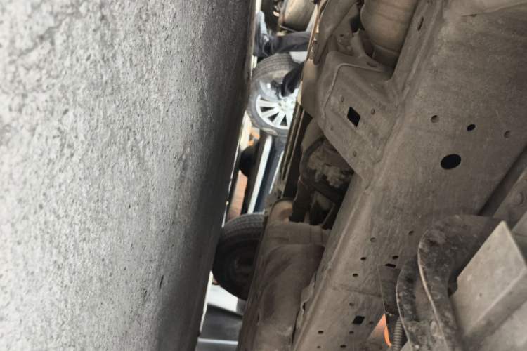 Used Toyota Prado 2016 3.5L Automatic TX-L NAVI Chassis Front Left