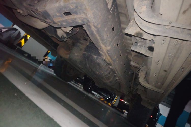 Used Toyota Prado 2016 3.5L Automatic TX-L Chassis Front Left